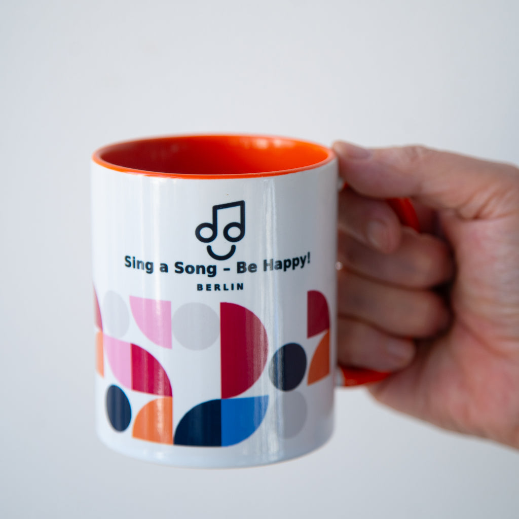 Sing a Song – Be Happy! Tasse mit farbiger Innenseite