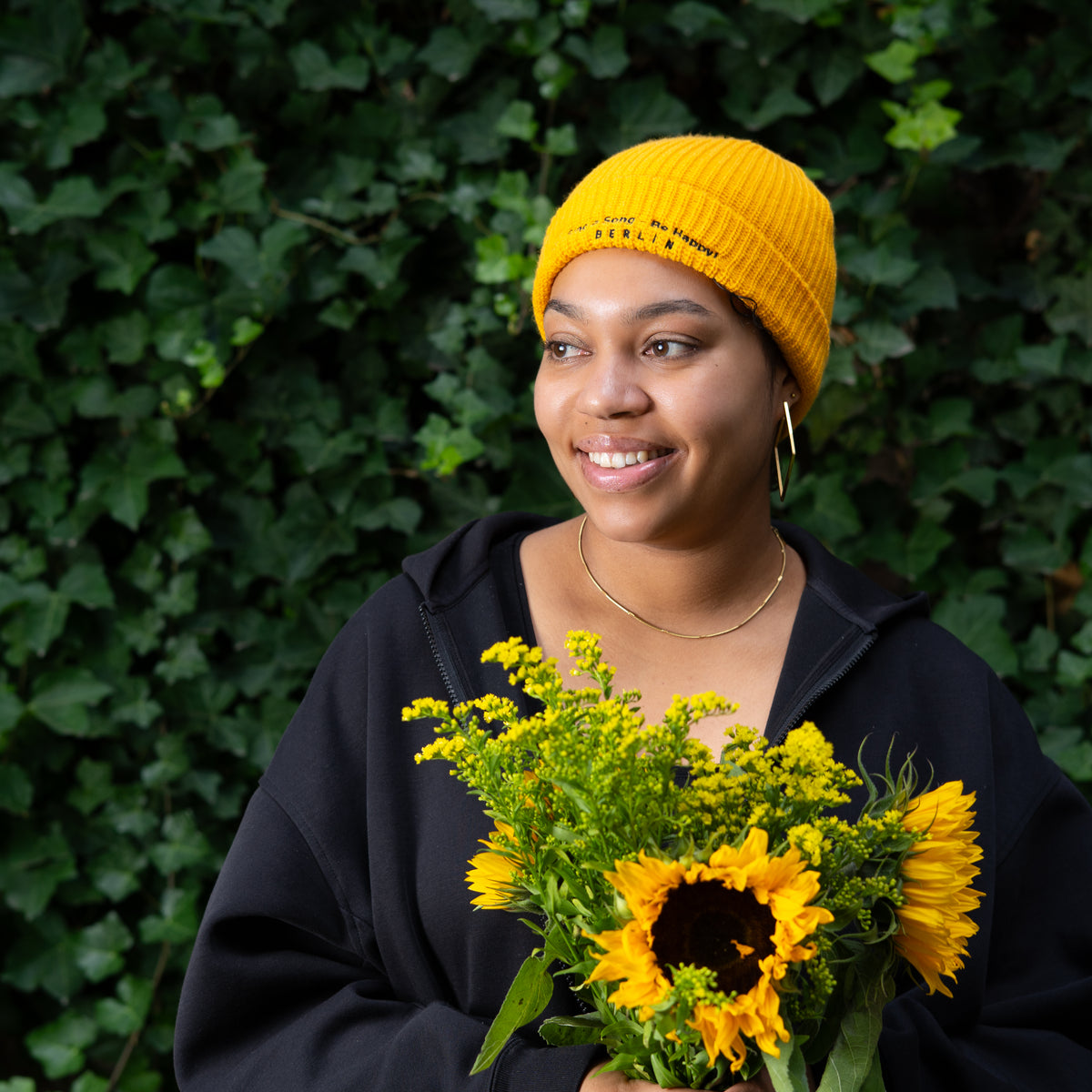 Sing a Song – Be Happy! Beanie Goldgelb