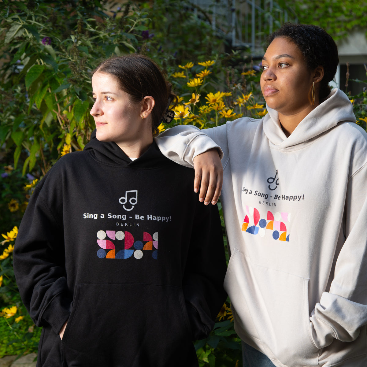 Sing a Song – Be Happy! Hoodie Unisex Oversized Beige
