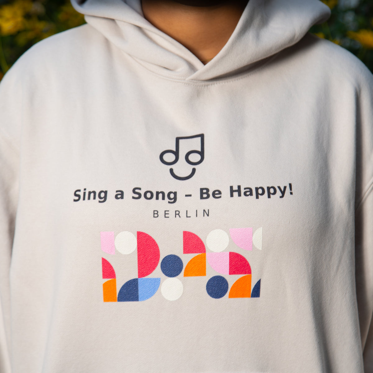 Sing a Song – Be Happy! Hoodie Unisex Oversized Beige