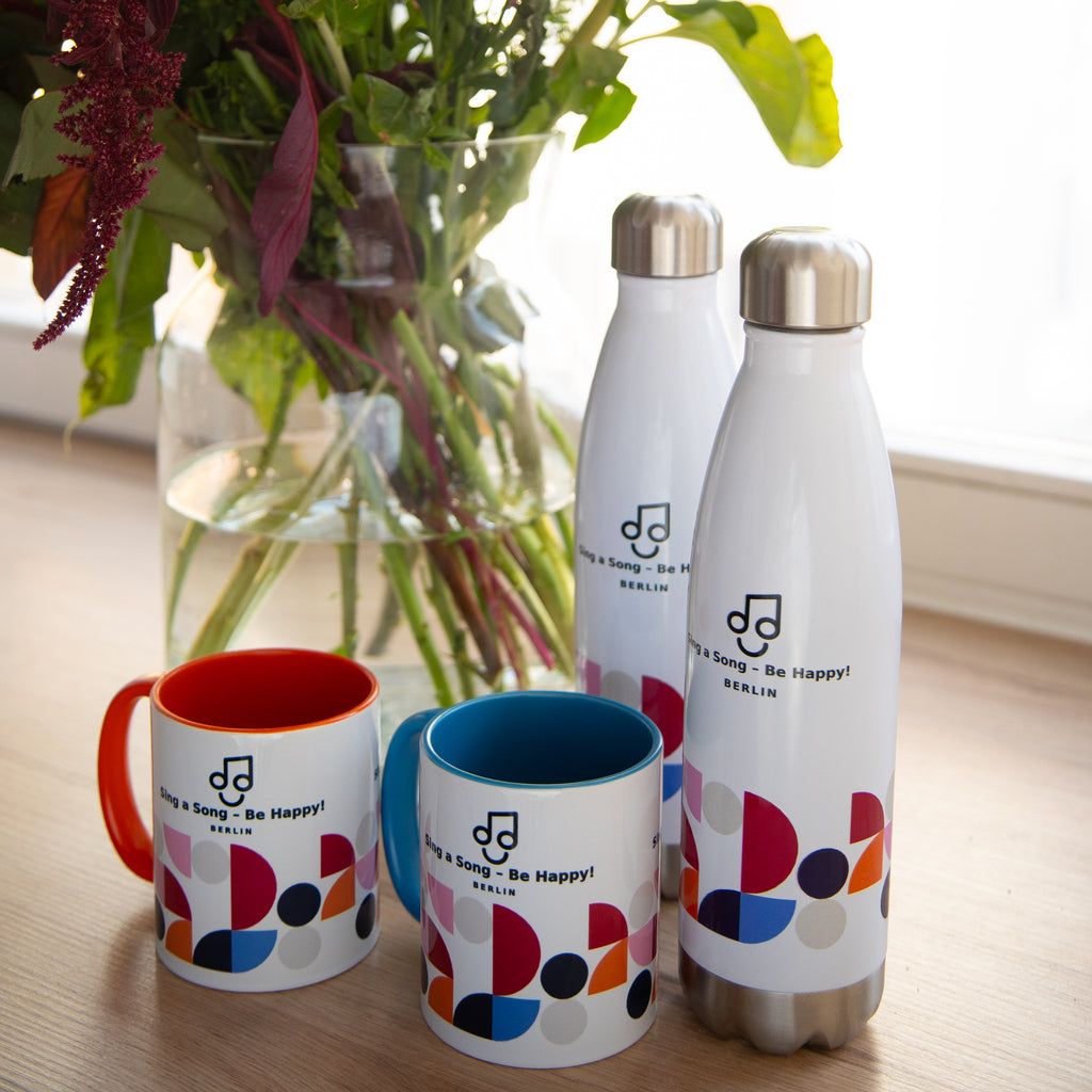 Sing a Song – Be Happy! Tasse mit farbiger Innenseite